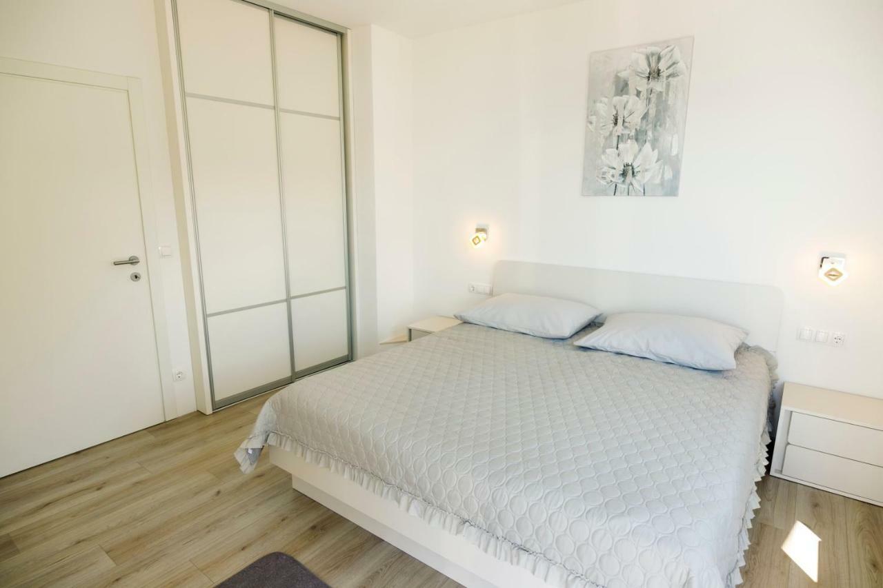 Apartmani Ticinovic Omiš Exteriör bild