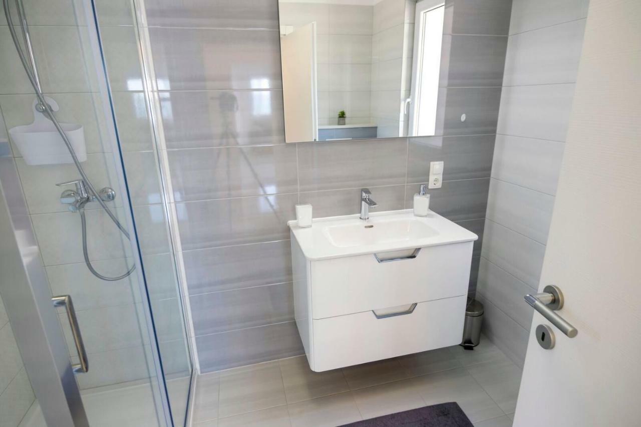 Apartmani Ticinovic Omiš Exteriör bild