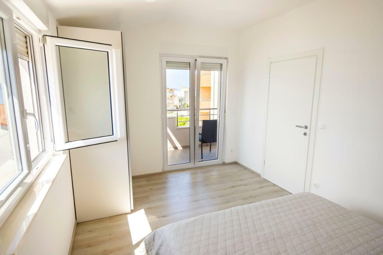 Apartmani Ticinovic Omiš Exteriör bild