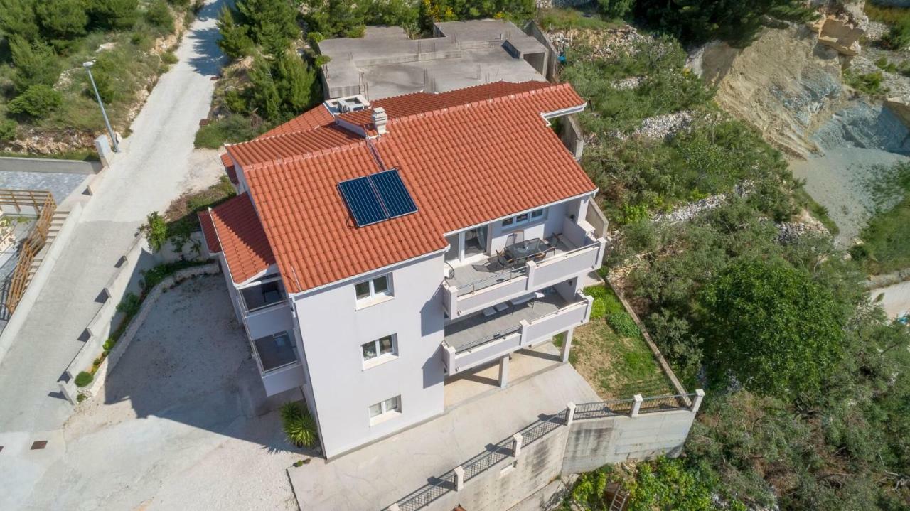 Apartmani Ticinovic Omiš Exteriör bild