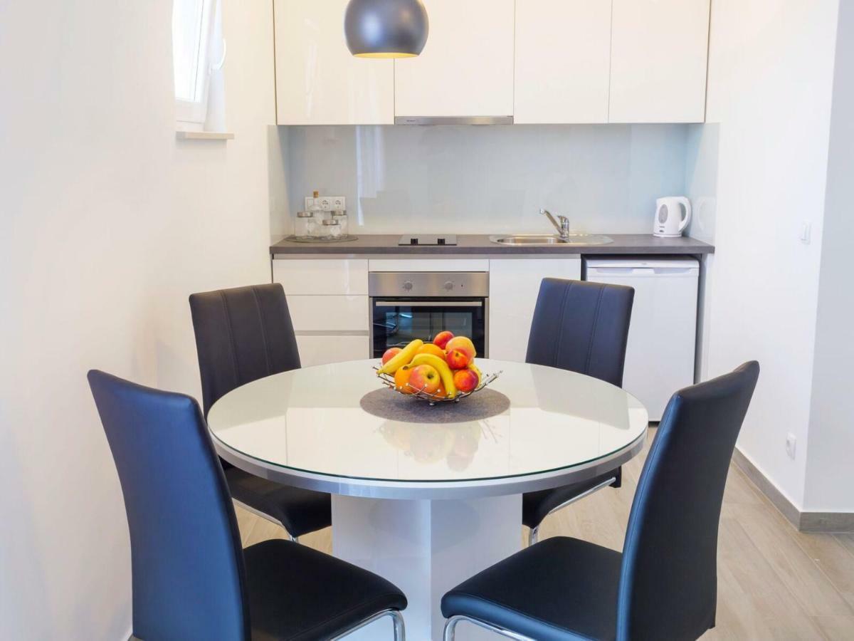 Apartmani Ticinovic Omiš Exteriör bild