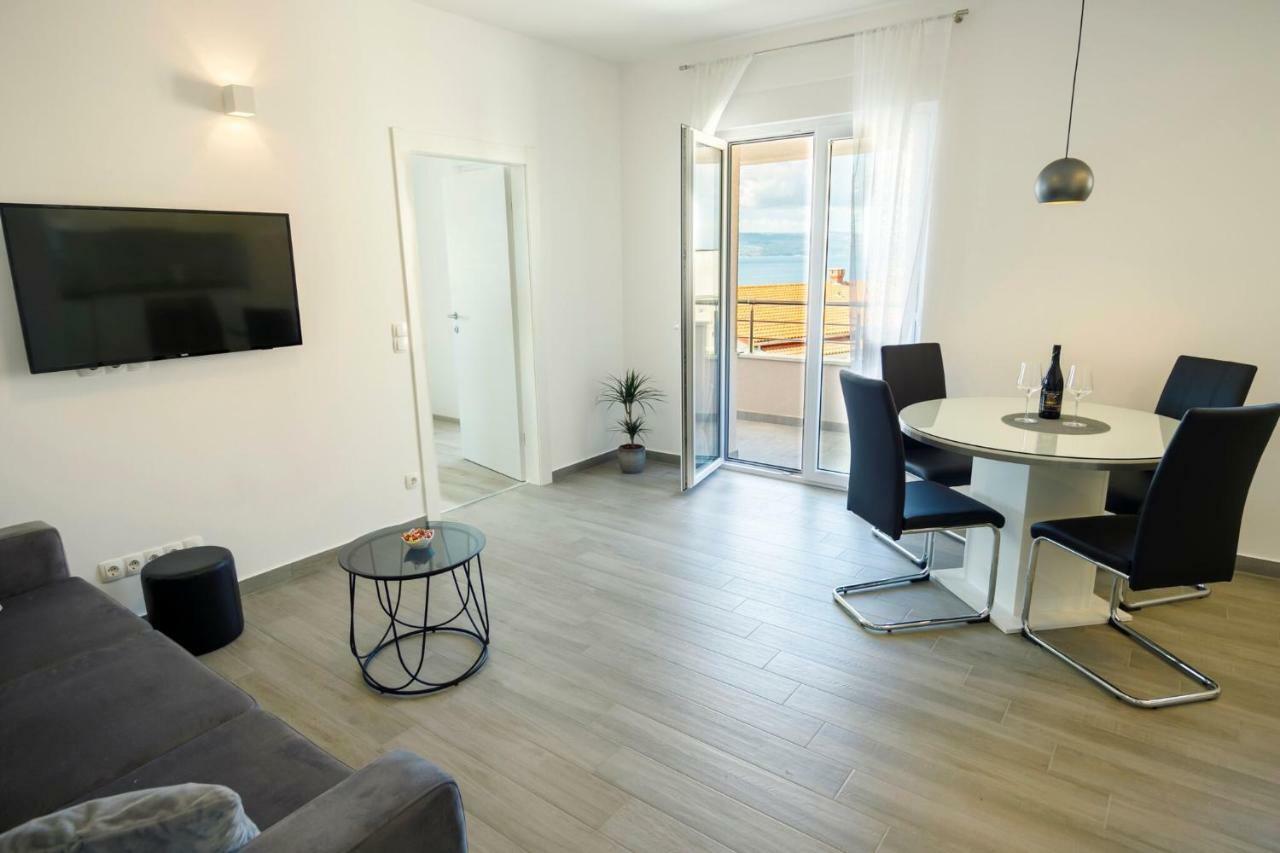 Apartmani Ticinovic Omiš Exteriör bild